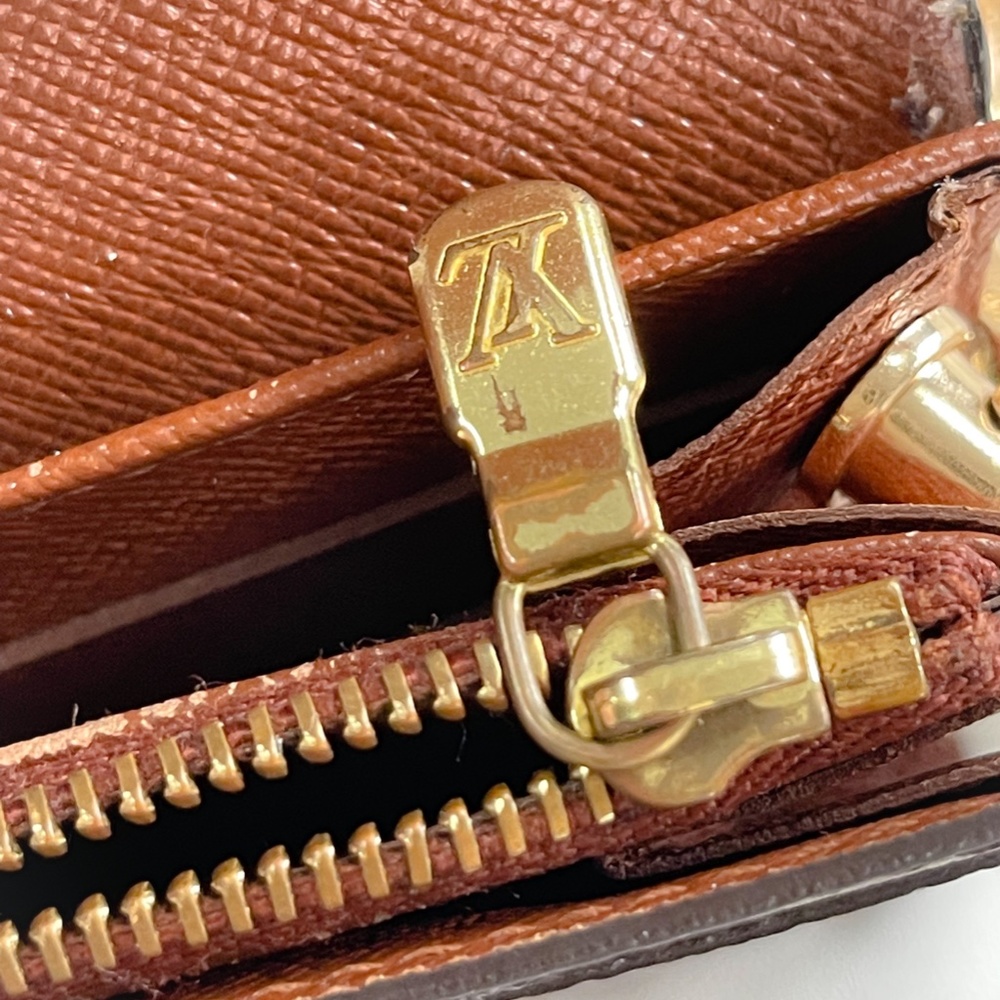 🍒✨Authentic Louis Vuitton wallet on chain 🍒✨ - Picture 10 of 16